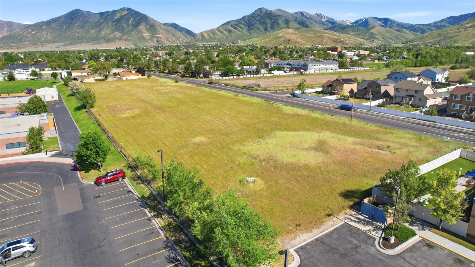 Expansive land parcel featuring open terrain and clear skies